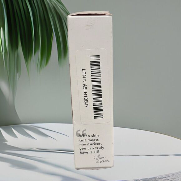 Laura Geller ~Quench N Tint Lightweight Moisturizer 1.76 oz 50 g Medium Deep New - Picture 7 of 8